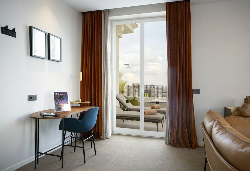 سوئیت پرزیدنت, Riu Plaza España