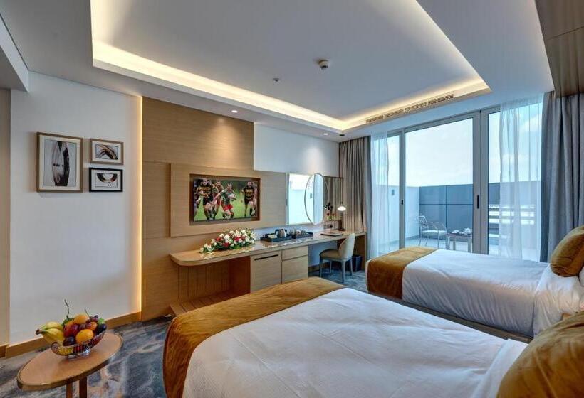 家庭套房2间卧室，带露台, The S Hotel Al Barsha