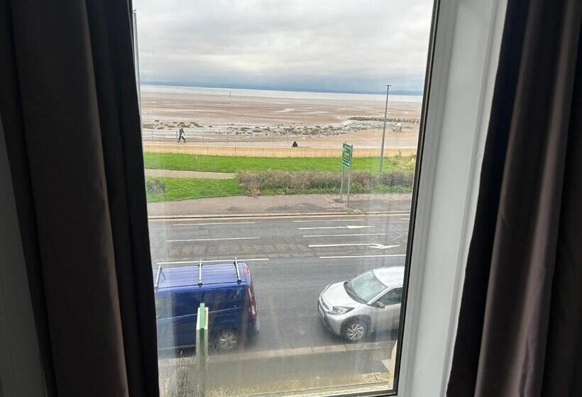 オーシャンビューのスタンダードシングルルーム, The Clifton Seafront