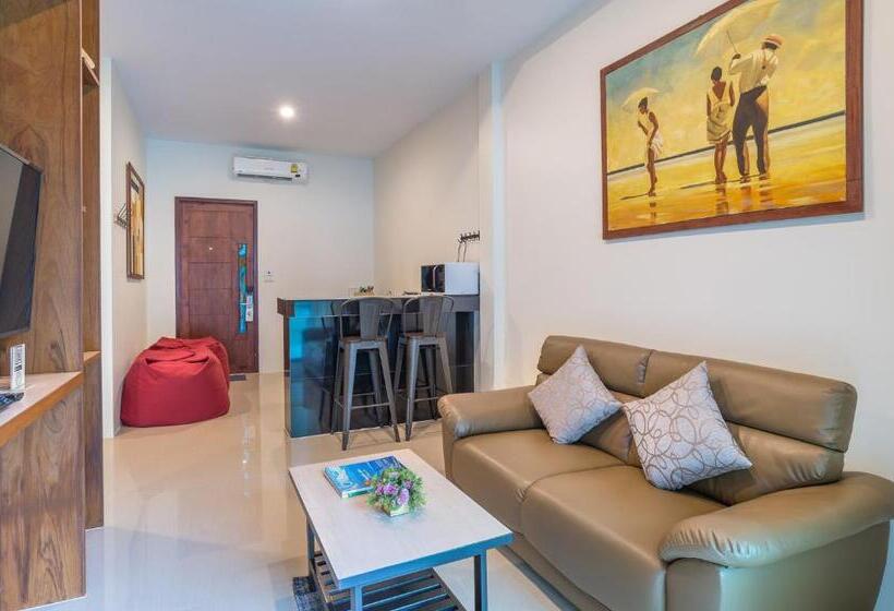 패밀리 룸, The Scene Cliff View Villas