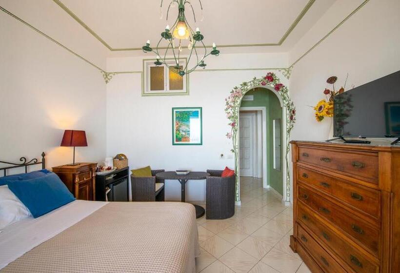 Номер Стандарт Вид на Море с Террасой, Amalfi Residence