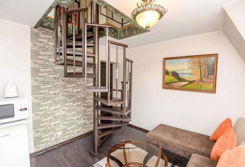 اتاق خانوادگی, Columba Livia Guesthouse