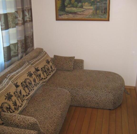 اتاق اکونومی, Columba Livia Guesthouse