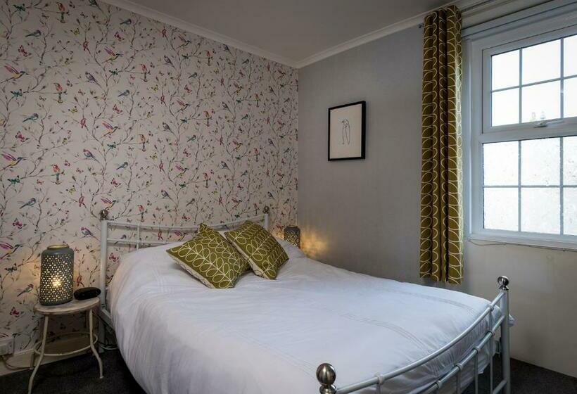 标准间, Channel View Guest House