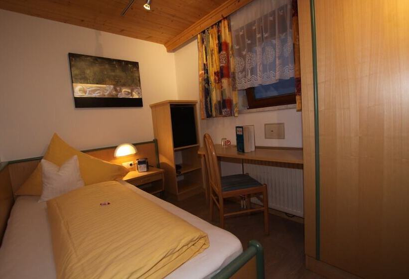 Quarto Estandar Individual, Gästehaus Alpina