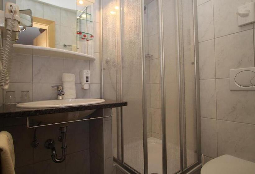 Apartamento 3 Dormitórios, Gästehaus Alpina