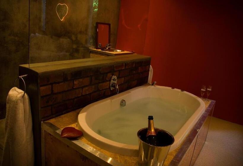 Люкс, House Of House Guest House