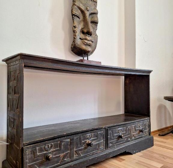 اتاق اکونومی, Pension Sebastian