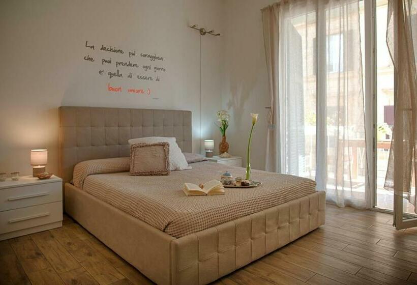 غرفة قياسية مزوَّدة بتراس, B&b L'arca Di Noè