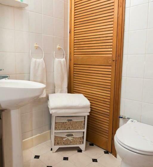 Номер Стандарт, Ammonite Lodge