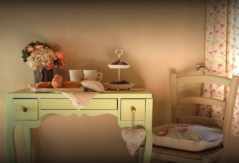 Четырехместный Номер Стандарт, Casale Talevi