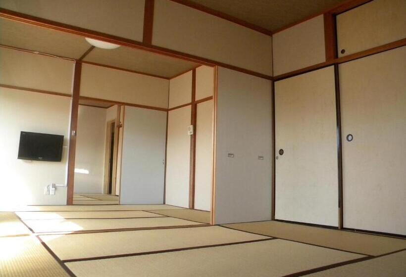 اتاق خانوادگی با سرویس بهداشتی مشترک, Family Ryokan Kawakyu With Showa Retro, Private Hot Spring