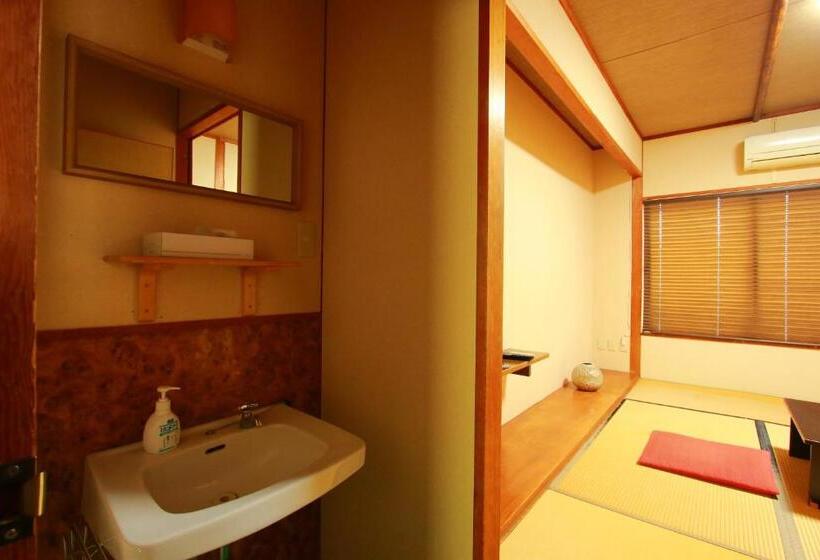 اتاق اکونومی با حمام مشترک, Family Ryokan Kawakyu With Showa Retro, Private Hot Spring