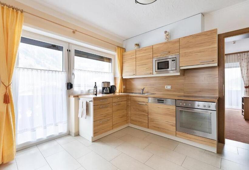 Апартаменты 4 Спальни, Pension Glockenstuhl