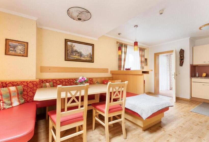 آپارتمان 3 خوابه, Pension Glockenstuhl