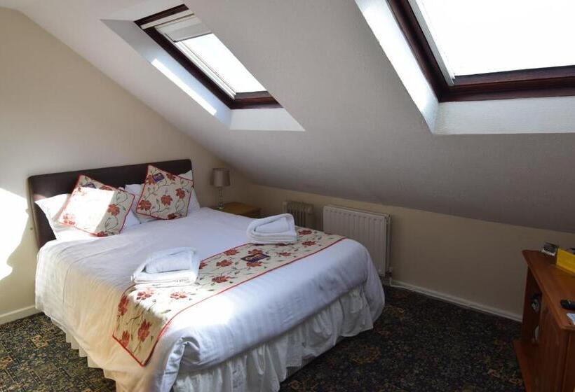 اتاق استاندارد با سرویس بهداشتی مشترک, Castle Lodge