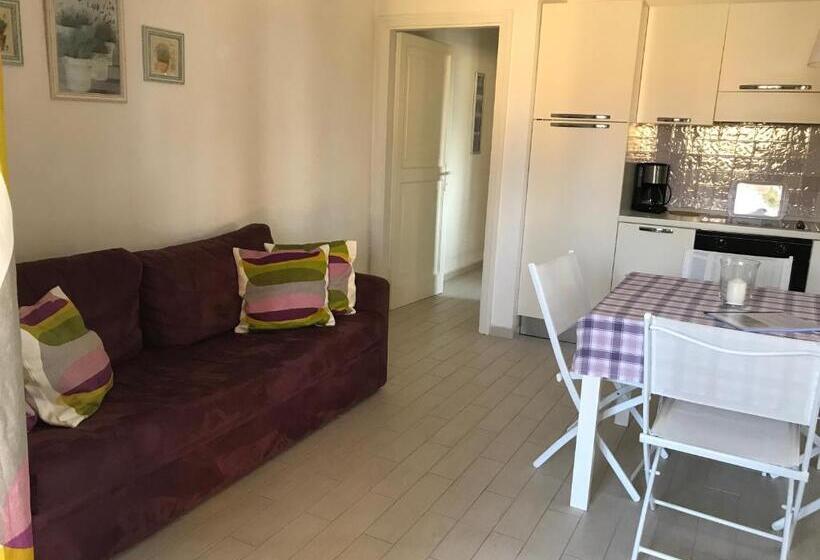 آپارتمان 2 خوابه, Residence Le Logge