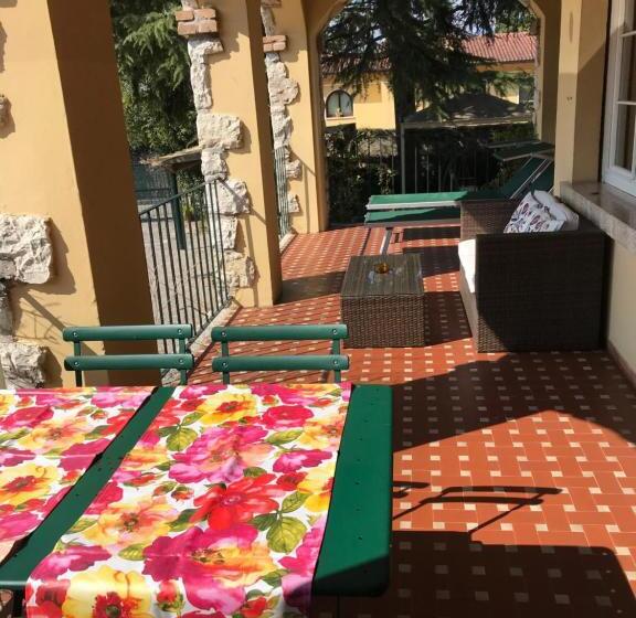 آپارتمان 1 خوابه, Residence Le Logge