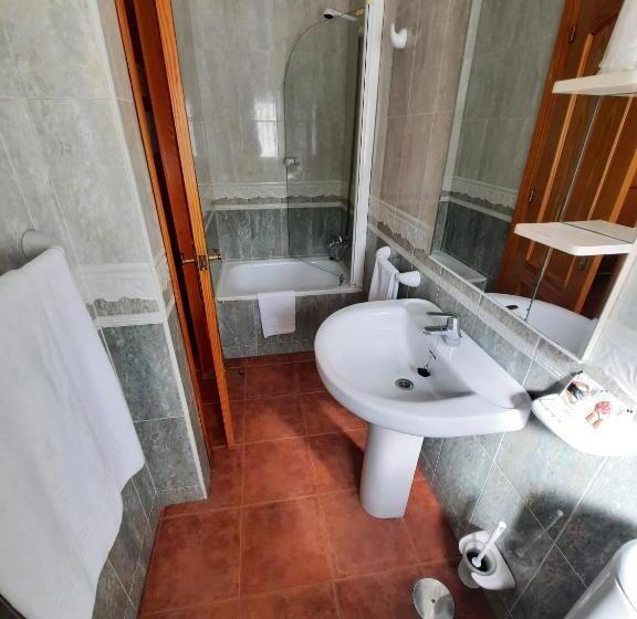 スーペリアールーム, Hostal Costa Rica