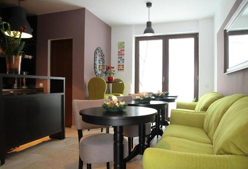 إستوديو قياسى, Studio Apartcity