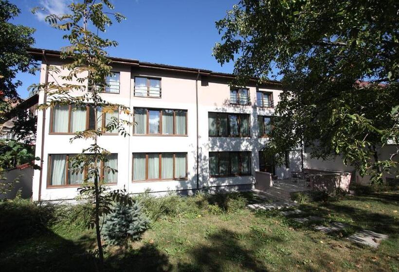 إستوديو بريميوم, Studio Apartcity