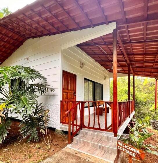 Дом 1 Спальня, Blue Banyan Inn