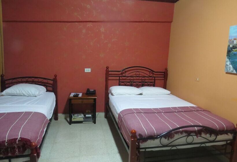 Номер Стандарт Трехместный, Hostal Cocos Inn