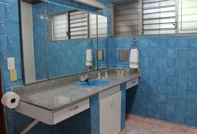 Семейный Номер, Hostal Cocos Inn