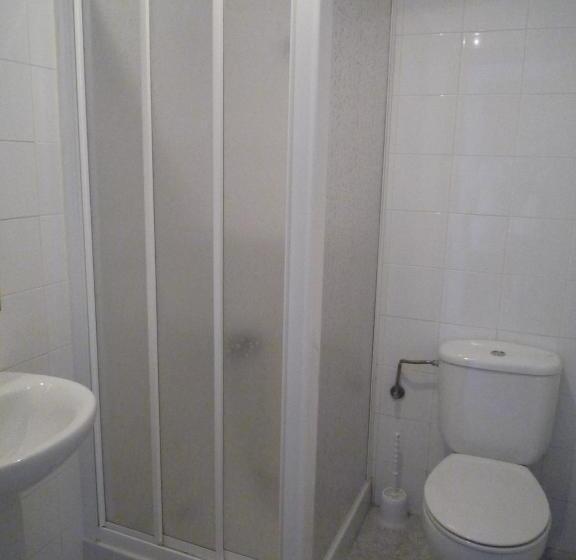 اتاق استاندارد یک نفره, Hostal Residencia Ponte Vella