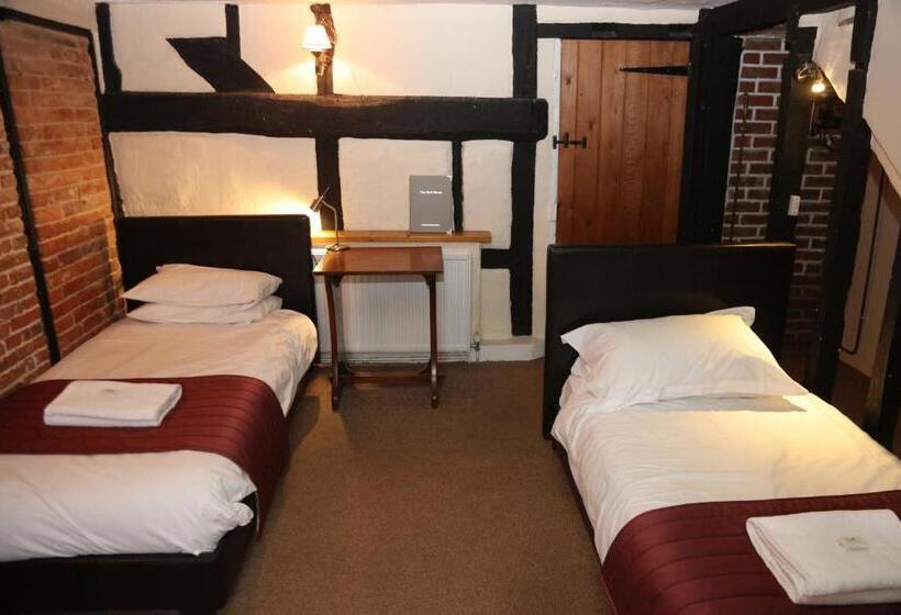 اتاق استاندارد, The Half Moon Inn