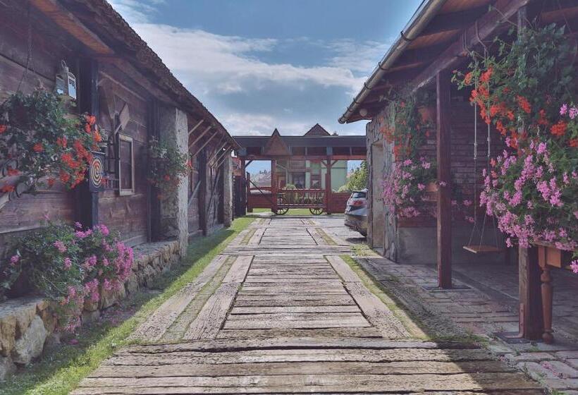 Семейный Номер, Holiday Resort švárny