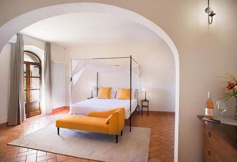 سوییت لوکس, Palazzo Massaini   La Pieve