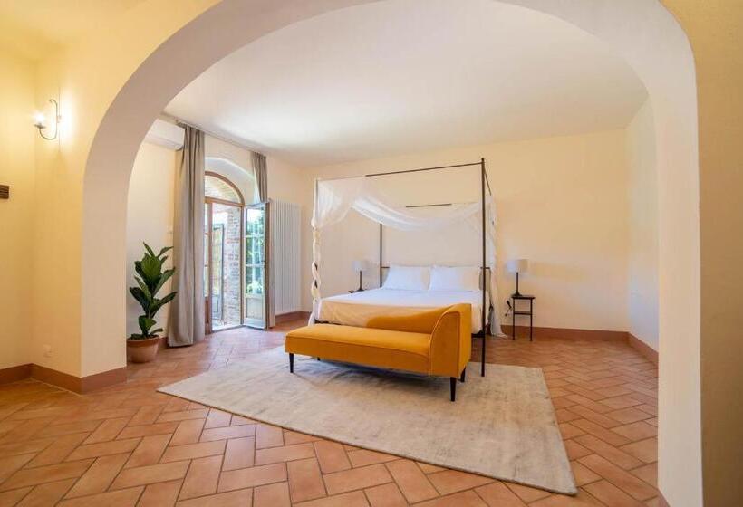 سوییت لوکس, Palazzo Massaini   La Pieve