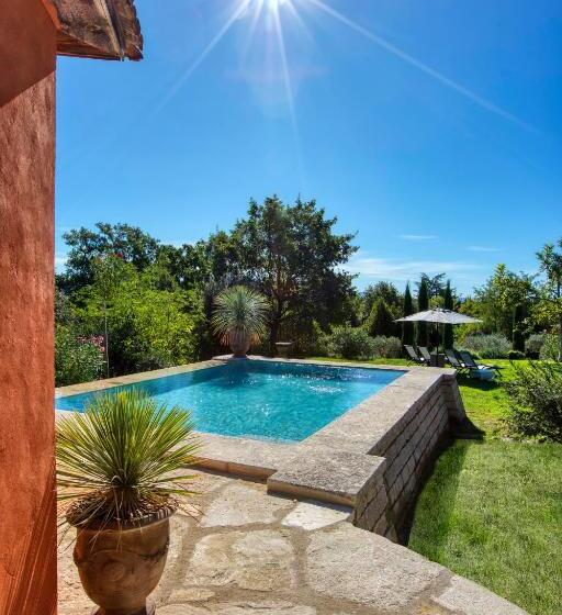 اتاق استاندارد با تراس, Chateau Des Cinq Cantons
