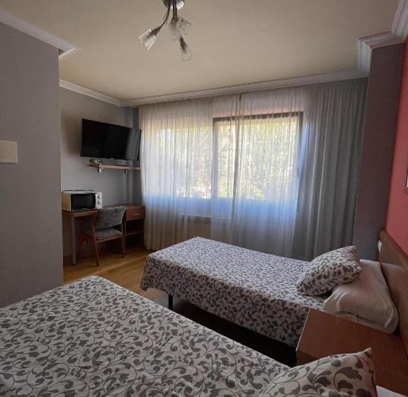 اتاق استاندارد, Hostal Santiago 2