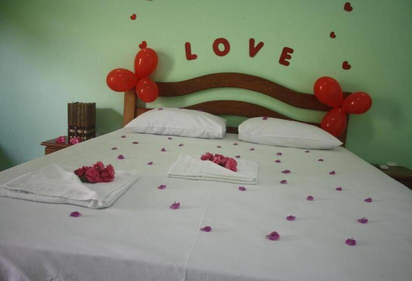 Deluxe Suite King Bed, Villa Tropicale