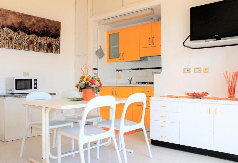 آپارتمان 1 خوابه با تراس, Residence Fiorella