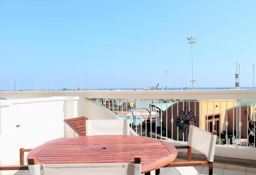 آپارتمان 1 خوابه با تراس, Residence Fiorella
