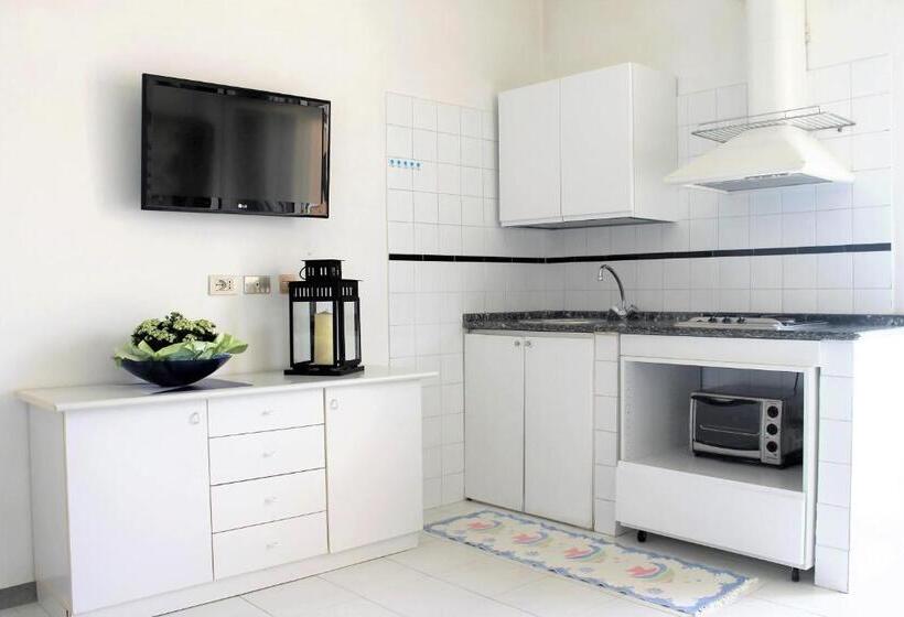 آپارتمان 1 خوابه با تراس, Residence Fiorella