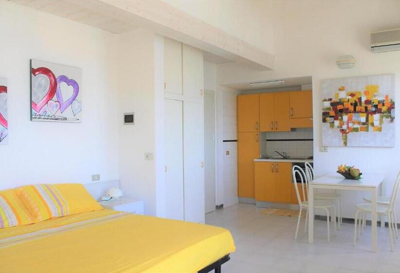 استودیو استاندارد با بالکن, Residence Fiorella