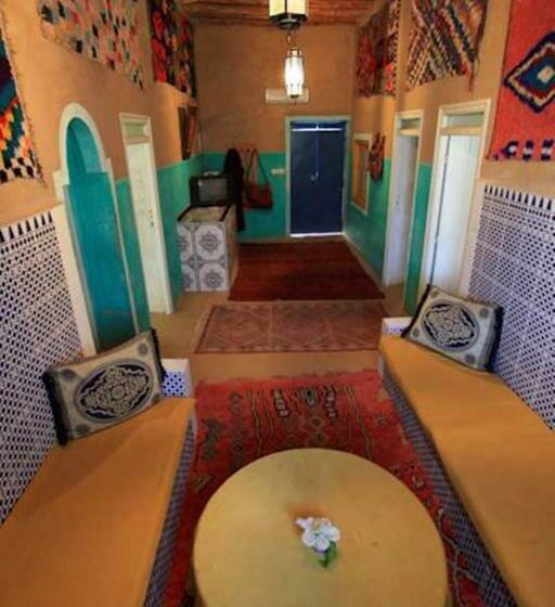 خانه 2 خوابه, Auberge Chez Julia