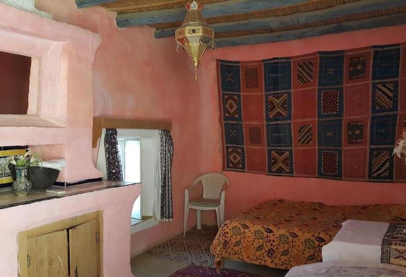 اتاق راحتی سه تخته, Auberge Chez Julia
