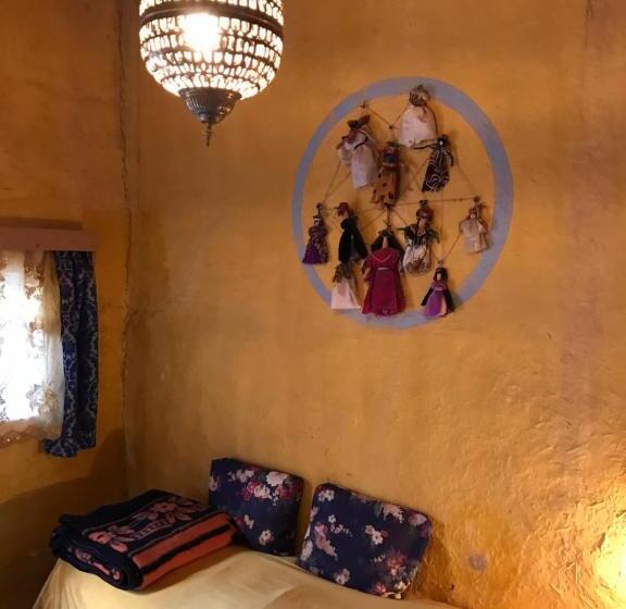 اتاق اکونومی, Auberge Chez Julia
