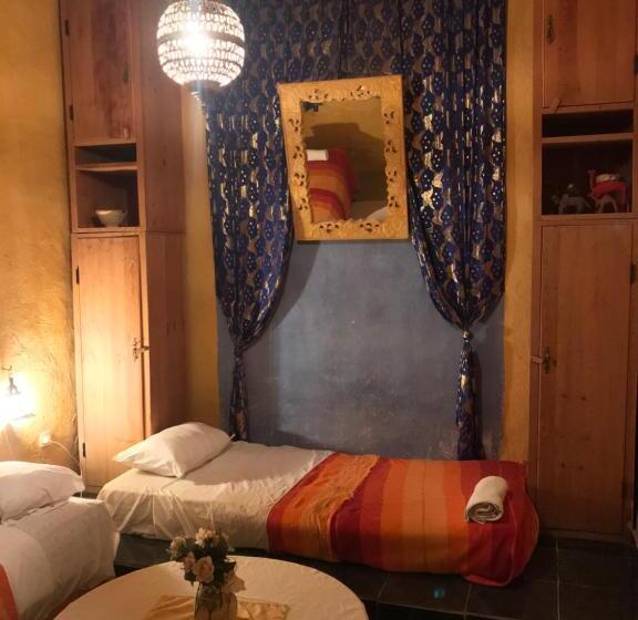 اتاق اکونومی, Auberge Chez Julia
