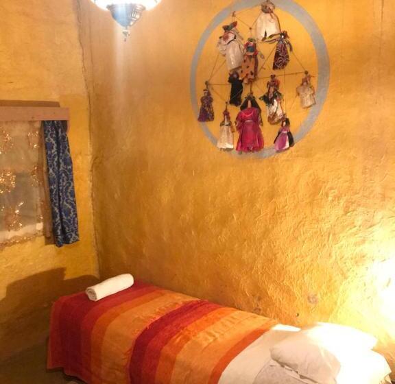 اتاق اکونومی, Auberge Chez Julia