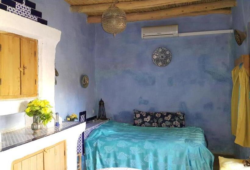 اتاق اکونومی, Auberge Chez Julia