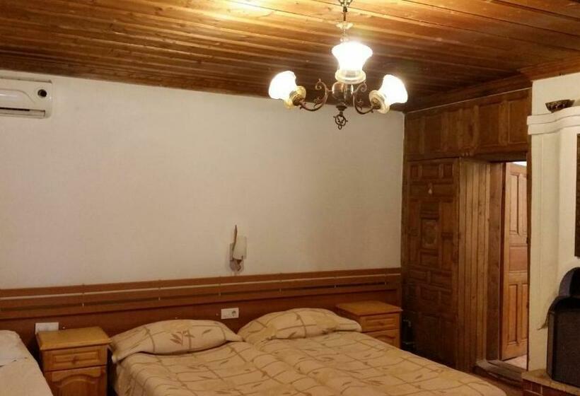 스탠다드 트리플 룸, Chakarova Guest House