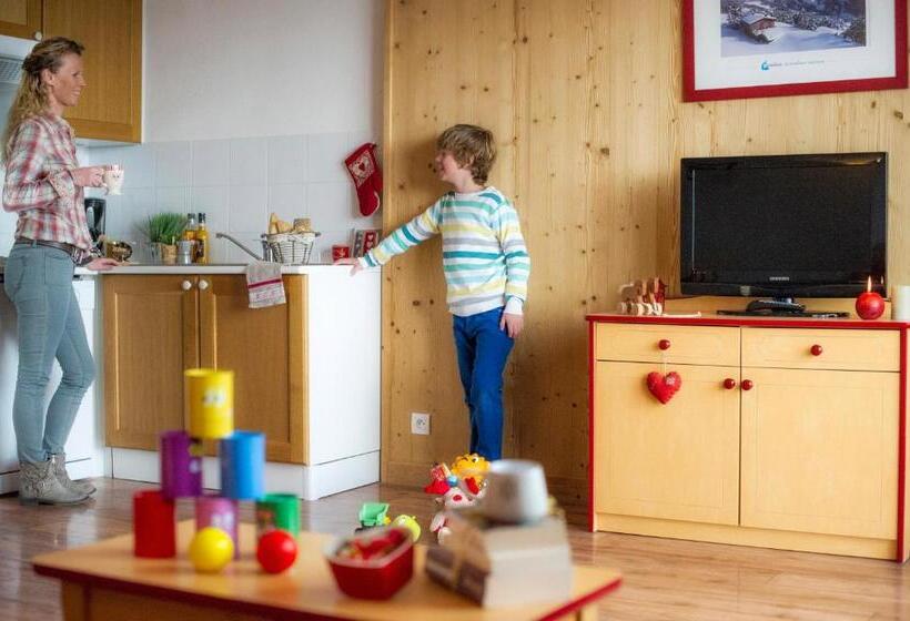 Apartamento 1 Dormitório com Sacada, Résidence Goélia Les 4 Vallées