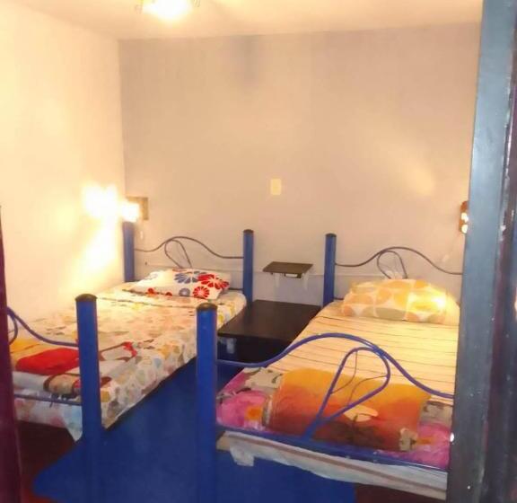 Номер Basic, Hostal Música Y Arte