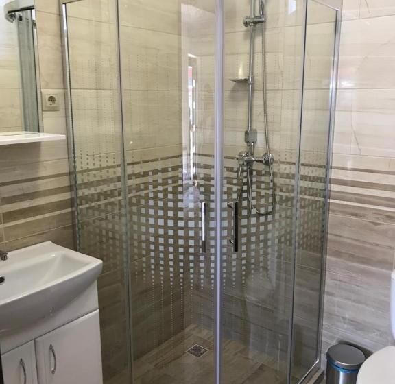 디럭스 4인 룸, Kristály Apartmanok